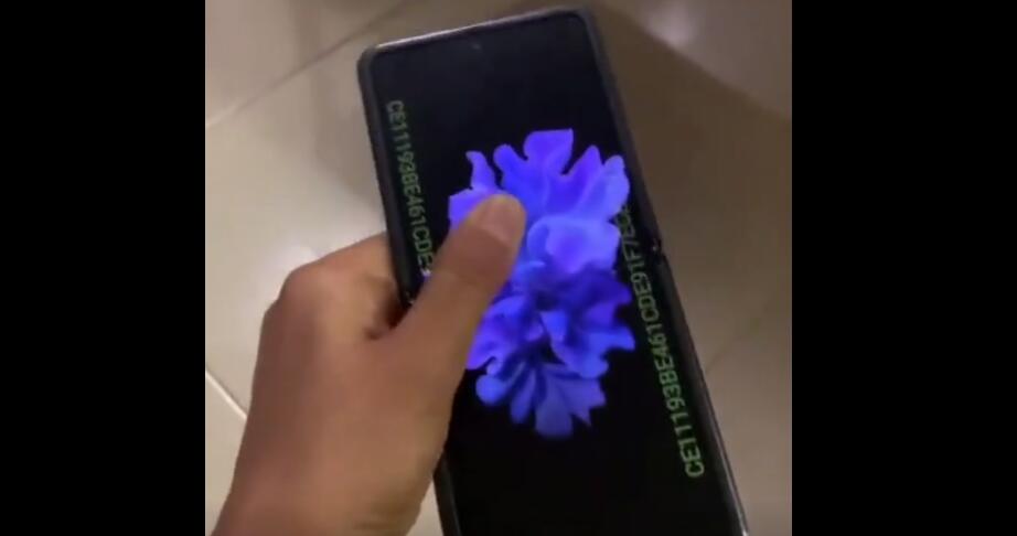 三星Galaxy Z Flip上手视频曝光