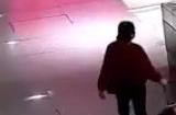 女子腰部藏50部手机入境被抓 纤纤细腰竟变水桶腰