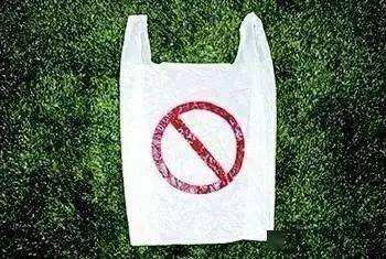 明年起禁用不可降解塑料购物袋