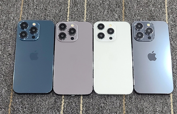 iPhone 15系列机模展示2.jpg