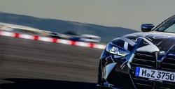 在宝马 MR 体验中驾驶 BMW M4 跑车