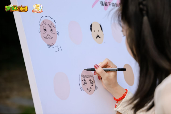 9-25-《梦幻花园》五周年露营嘉年华 花园星梦官Nene郑乃馨《明天见》温暖首唱386.png