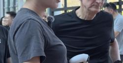 网易CEO丁磊与库克见面，体验《燕云十六声》河西版本