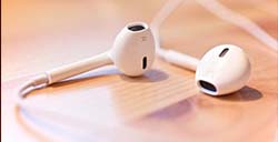 iPhone12系列或不送EarPods，AirPods耳机值得购买吗？