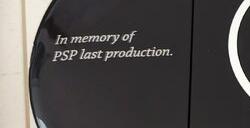 原索尼互娱高管展示珍藏特别版PSP 准确总生产台数公开