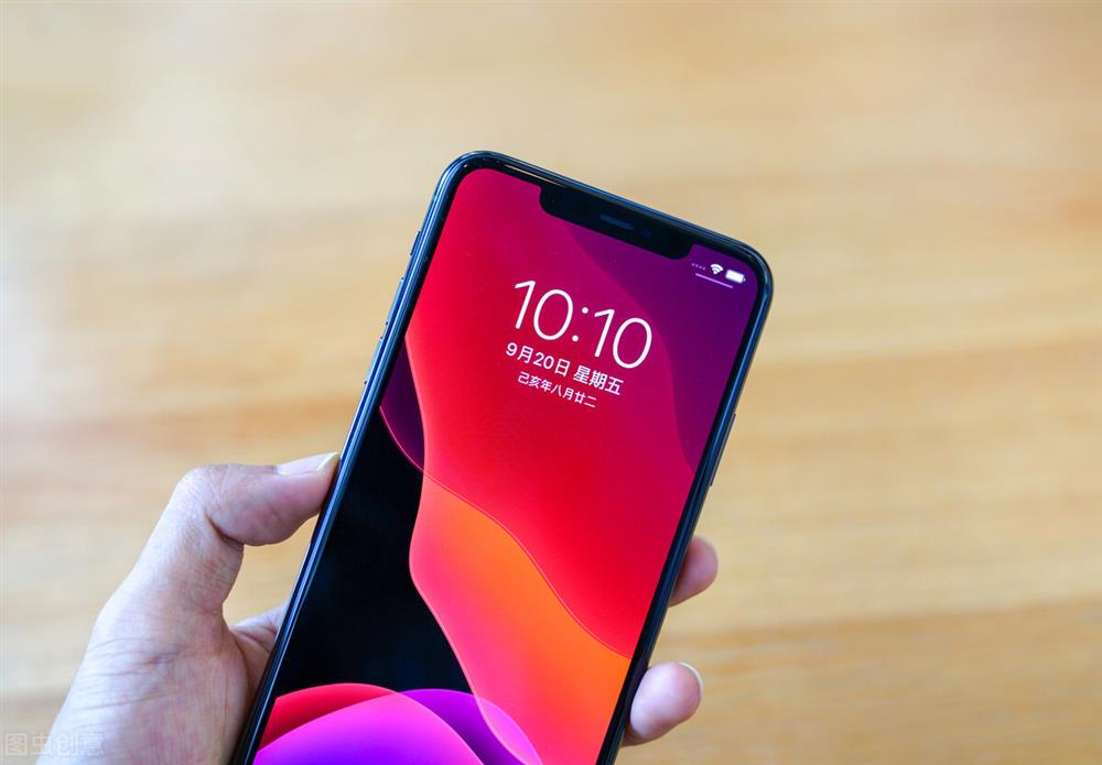 iPhone 14外观曝光，前置摄像头、刘海屏统统“消失”了